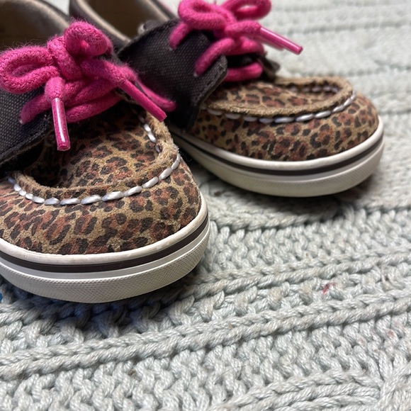 Sperry cheetah baby shoes size 4 - Picture 5 of 7